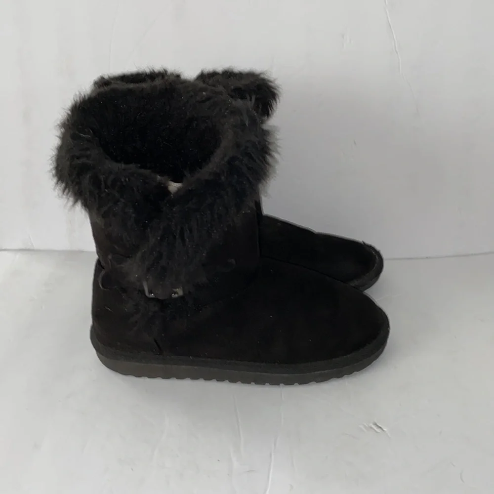 The Children’s Place Black Faux Suede and Fur Lined Boots